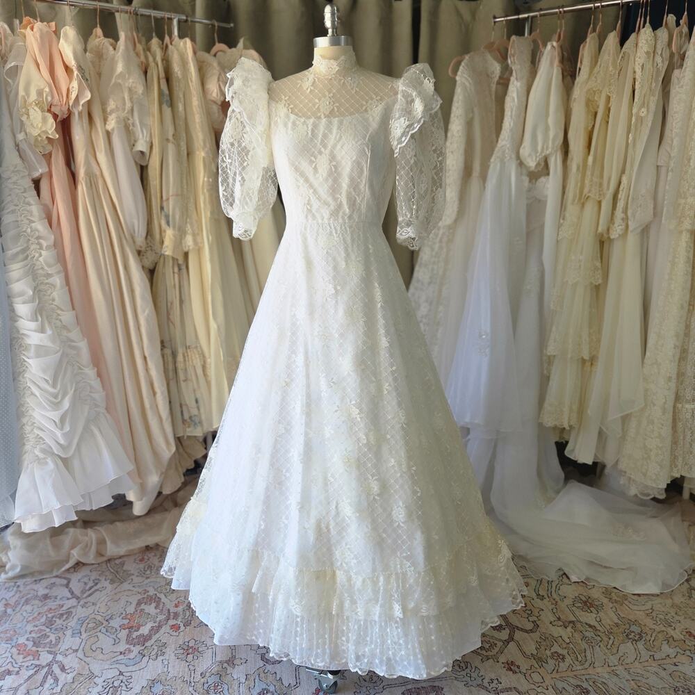Vintage 80s Lace Wedding Dress Size S Pronuptia Paris Fairytale France Romantic